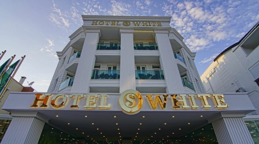Antalya S White Hotel konyaalti