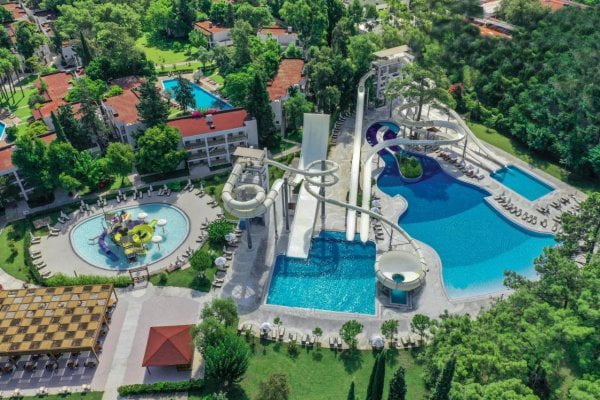 This Kemer hotel is on the beach, 2.2 mi (3.6 km) from DinoPark, and within 6 mi (10 km) of Kemer Merkez Bati Public Beach and Champion Holiday Village. Moonlight Beach and Park and Kemer Marina are also within 6 mi (10 km). - Book great deals at Sherwood Exclusive Kemer with Expedia.com - Check guest reviews, photos & cheap rates for Sherwood Exclusive Kemer in Kemer