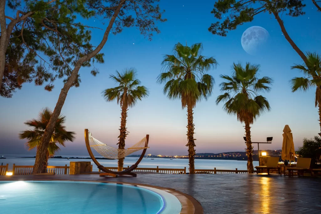Halal Holidays Turkiye Wome-Deluxe-Halal-Hotel-Antalya-Amazing-Moon-View